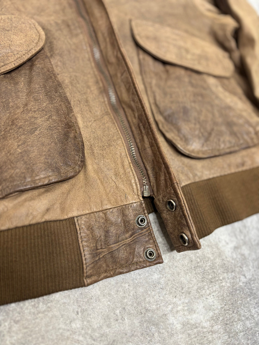 1990s Vintage Leather Flight Jacket “FLIGHT-BOMBER” by WEAR-ME-OUT