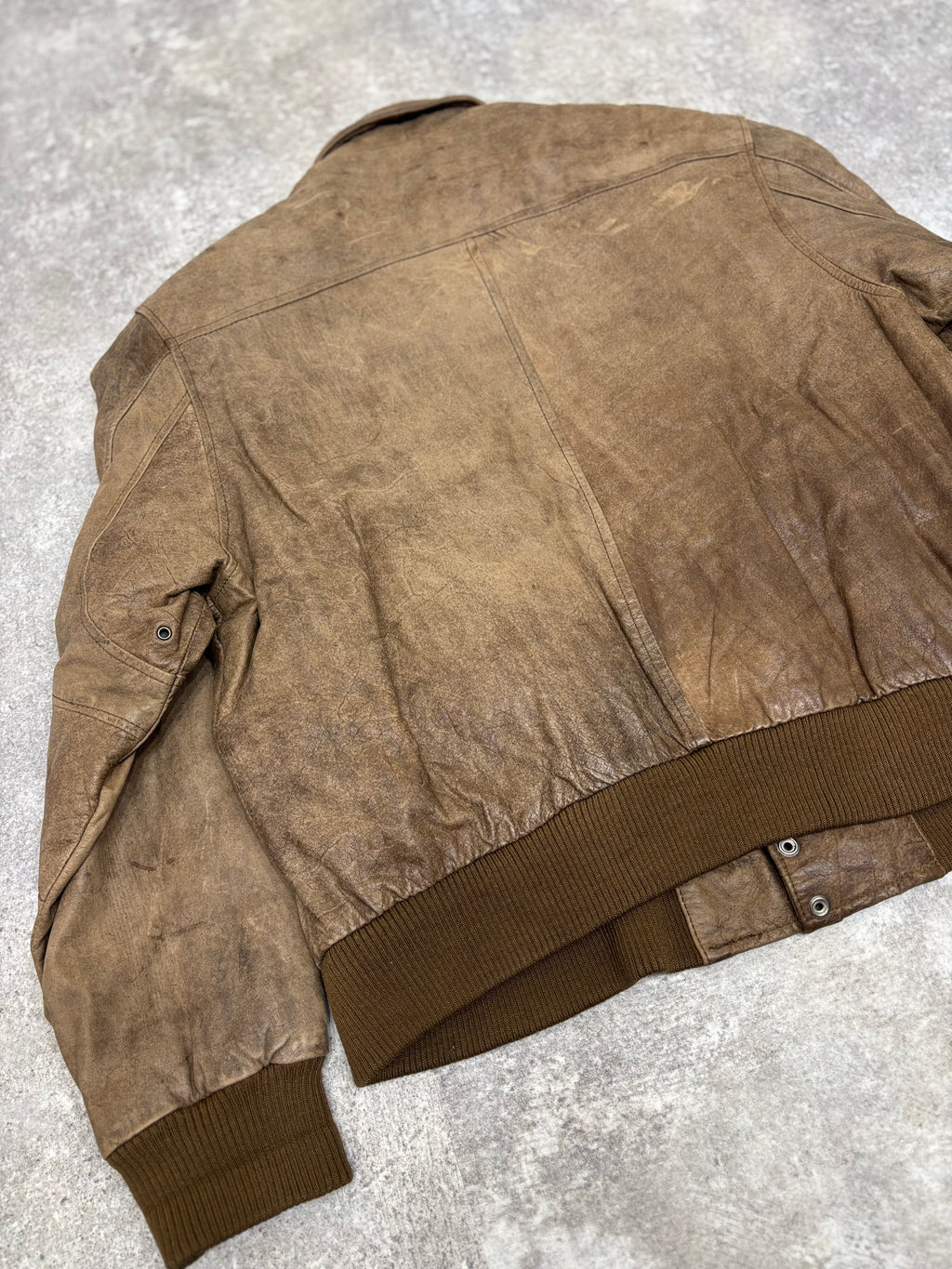 1990s Vintage Leather Flight Jacket “FLIGHT-BOMBER” by WEAR-ME-OUT