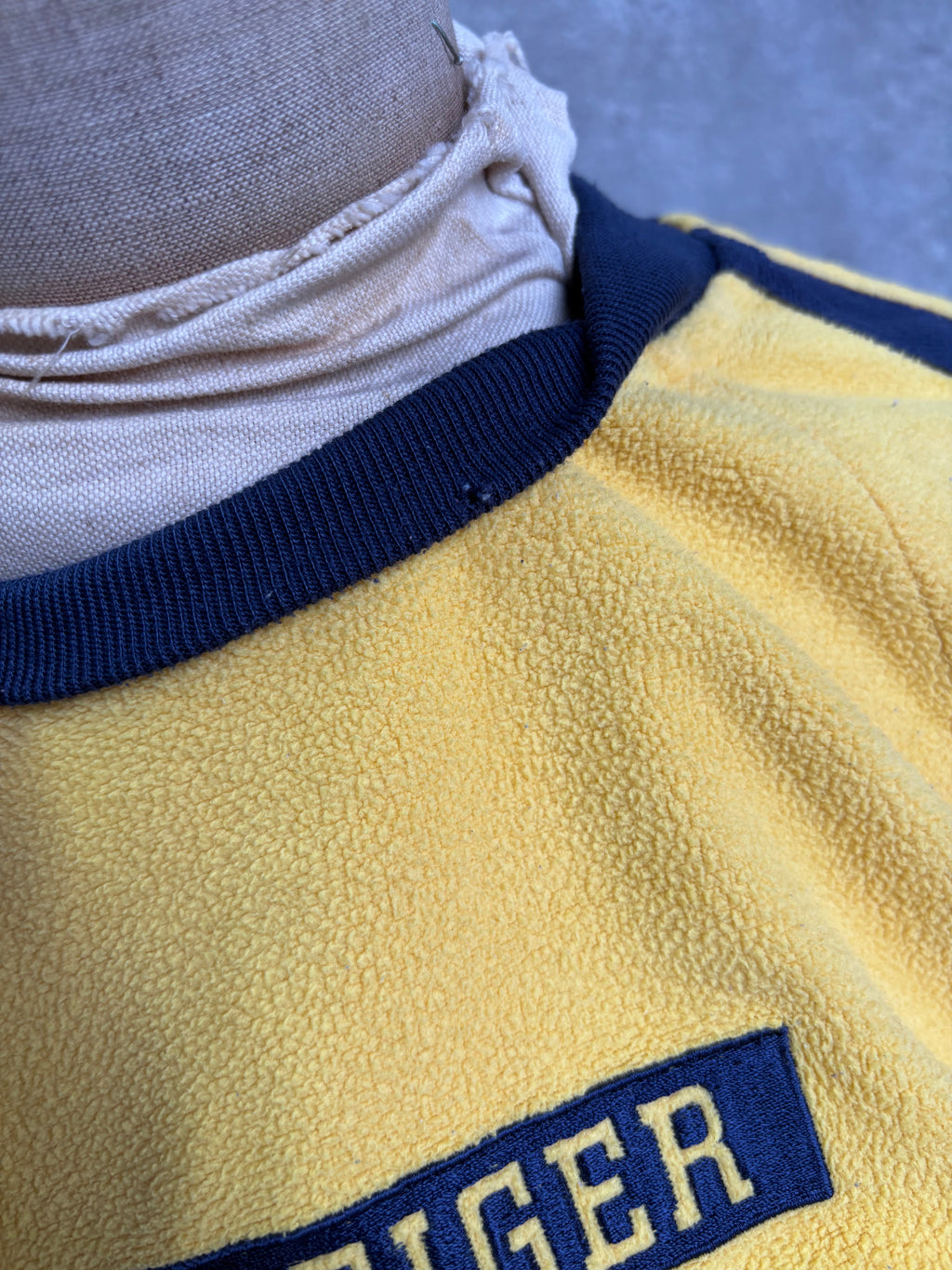 【1990’s】Tommy Hilfiger Yellow Fleece Long Sleeve
