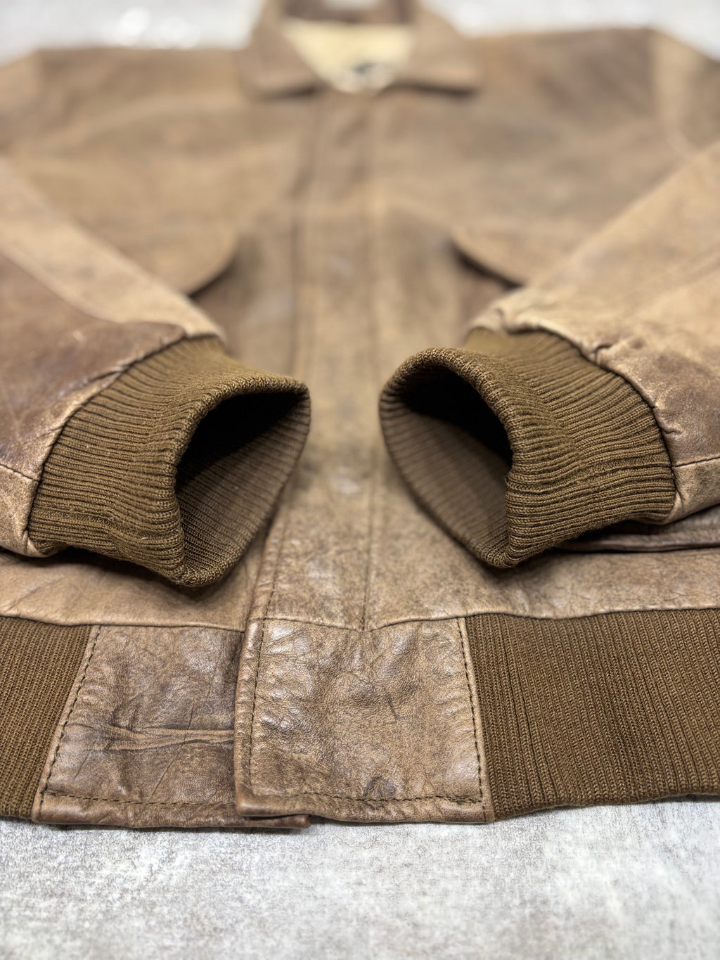 1990s Vintage Leather Flight Jacket “FLIGHT-BOMBER” by WEAR-ME-OUT